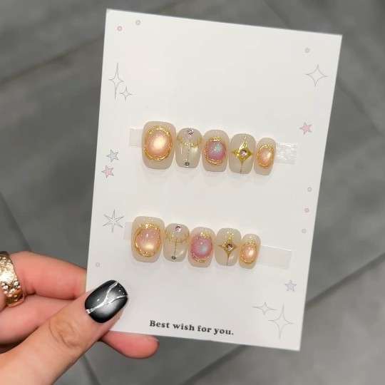 Roman Maiden’s Pearl & Gold Filigree Press - On Nails