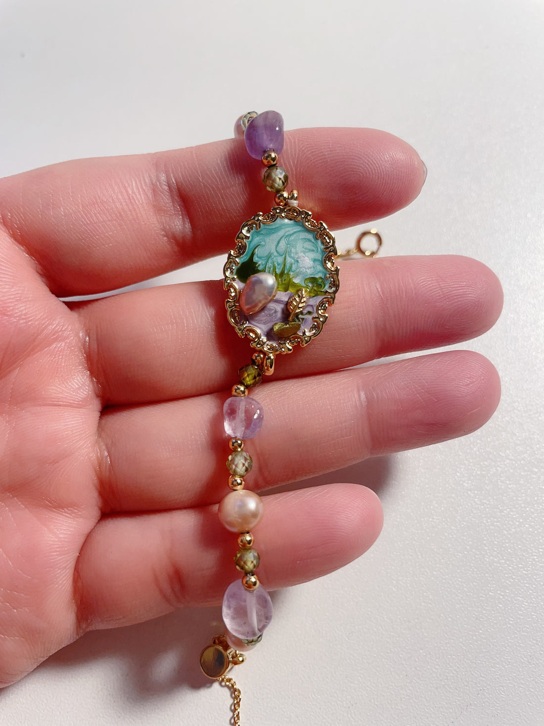 Amethyst Pearl & Enamel Scene Bracelet (Pastel Purple)